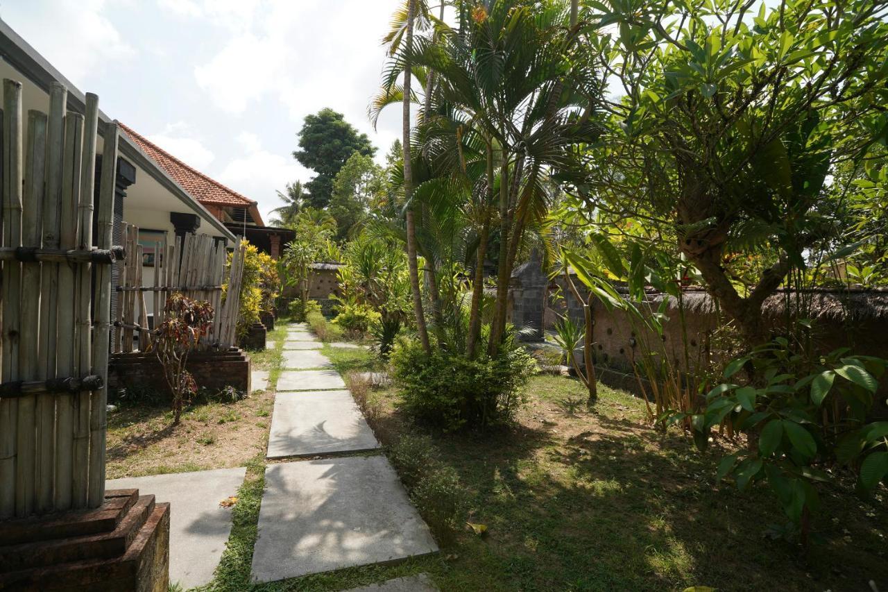 Vaccinated Staff - Oyo 1840 Kubu Ubud Hotel Ubud (Bali) Exterior photo