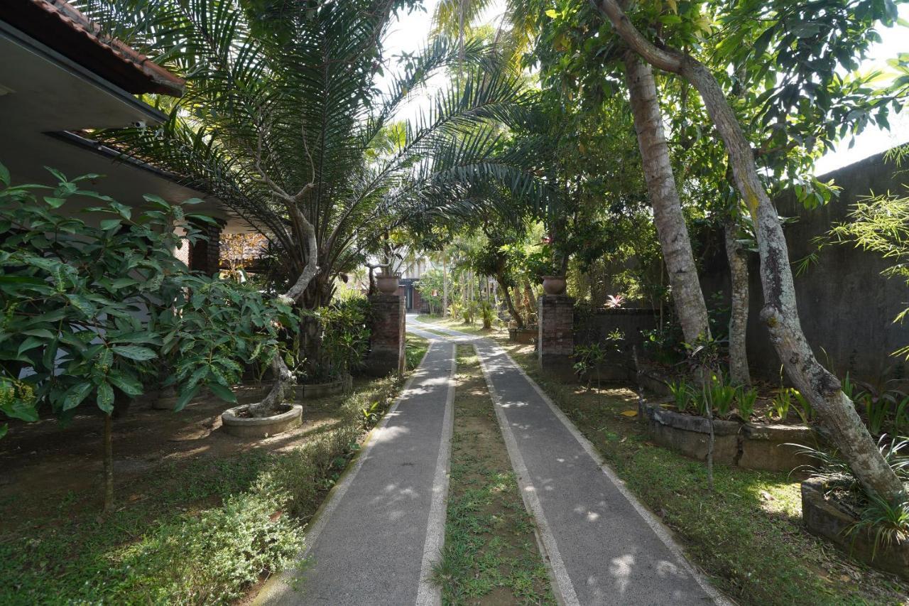 Vaccinated Staff - Oyo 1840 Kubu Ubud Hotel Ubud (Bali) Exterior photo