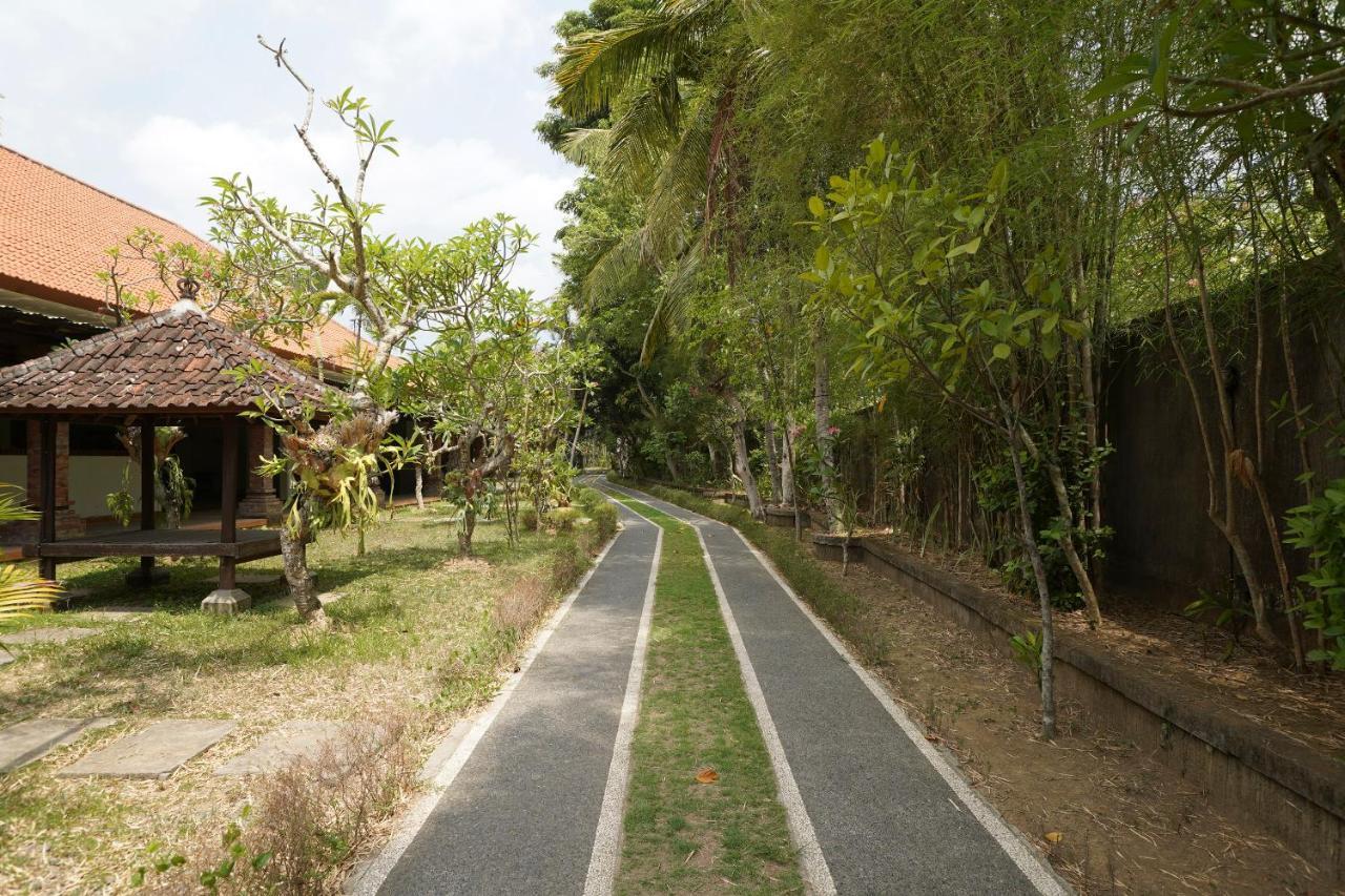 Vaccinated Staff - Oyo 1840 Kubu Ubud Hotel Ubud (Bali) Exterior photo